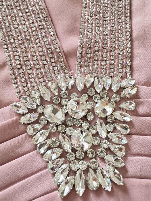 Нарядное платье