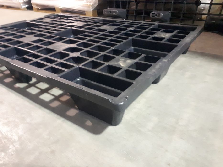 Paleti plastic 80 x 120