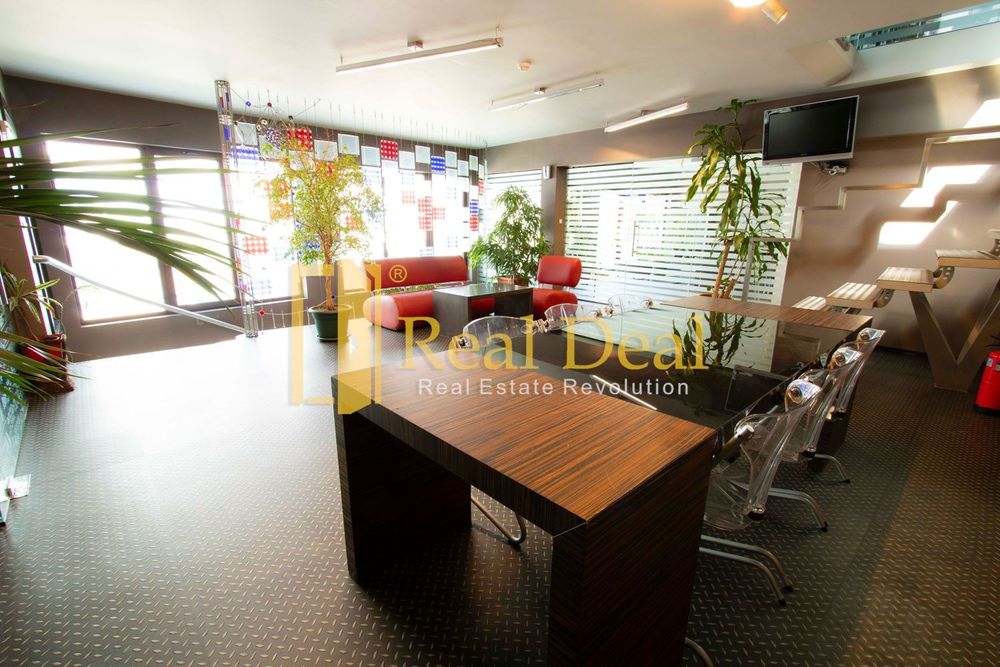 Дава се под наем Офис в София, Лозенец - 255 кв.м за 1200 € - Снимка #1