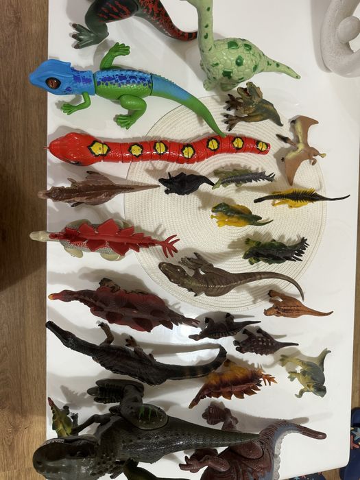 Лот детски изграчки динозаври