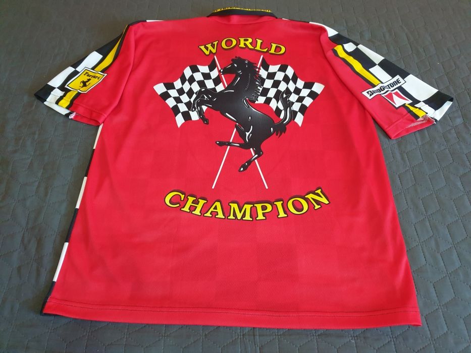 Tricou de barbati  -  80 lei.