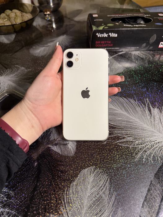 Iphone 11 белого цвета