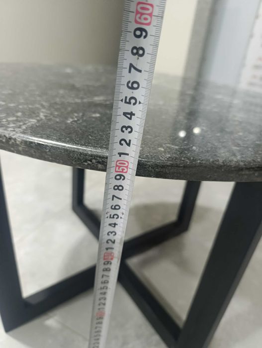 Продам журнальный столик из натурального камня новый