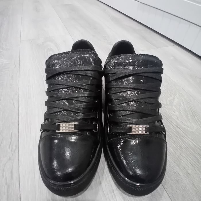 Balenciaga arena  новый торг имеется