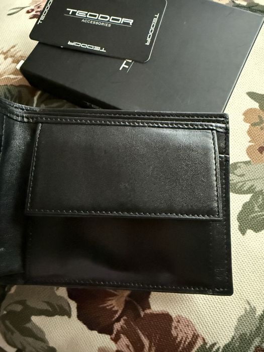 Ново мъжко портмоне Теодор