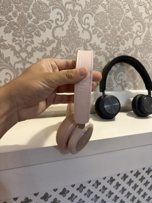 Casti Bang&Olufsen H8i Black&Rose