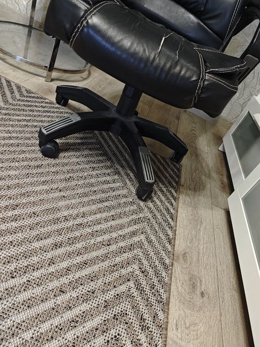 Продаю креско офисное.