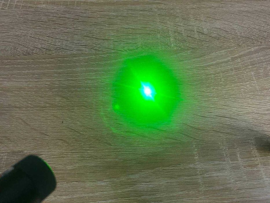 Лазерная указка "Laser 303"