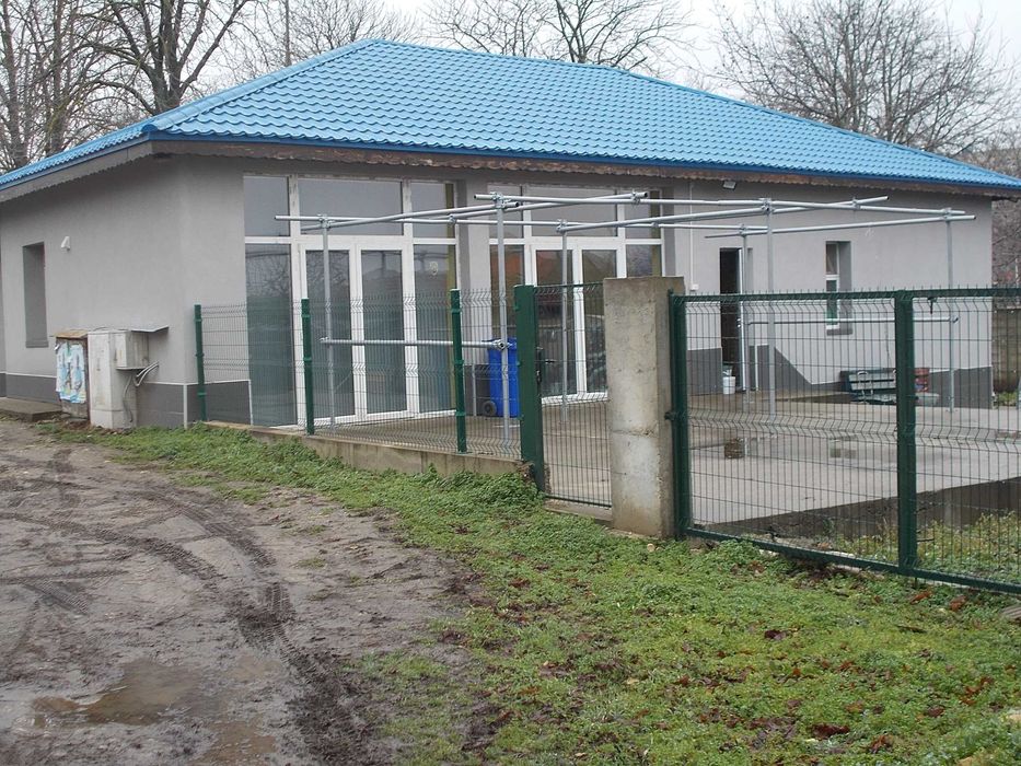 Продавам обновена къща с магазин в Генерал Тошево,обл.Добрич