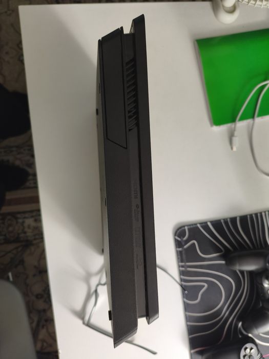 Playstation 4 slim