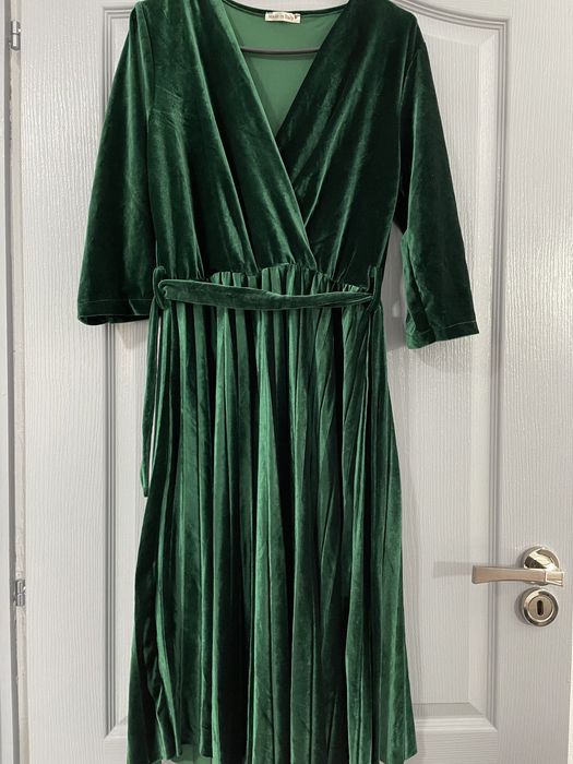 Rochie verde cu mâneci din dantela marimea M -L