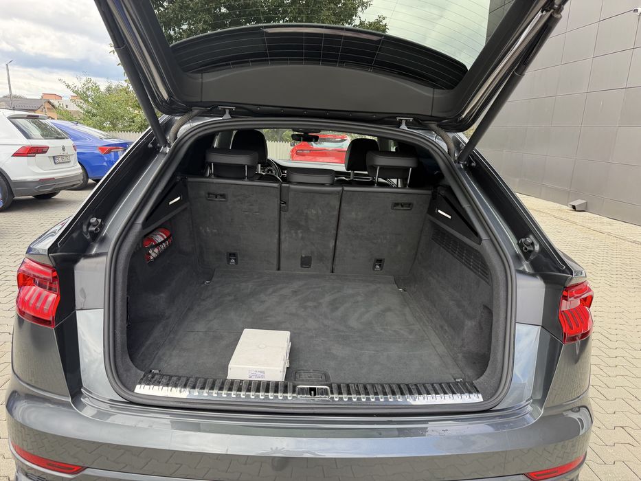 Vand Audi Q8 2021 —Mild hibrid 3.0-164 mii km luata de noua reprezentanta Bacau!