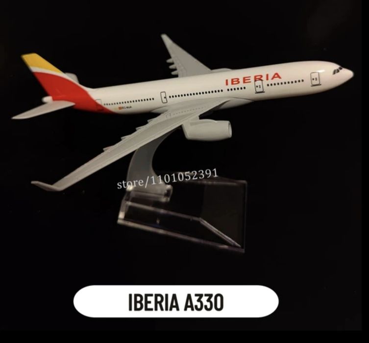 Macheta jucarie metalica avion scara 1:400, noi