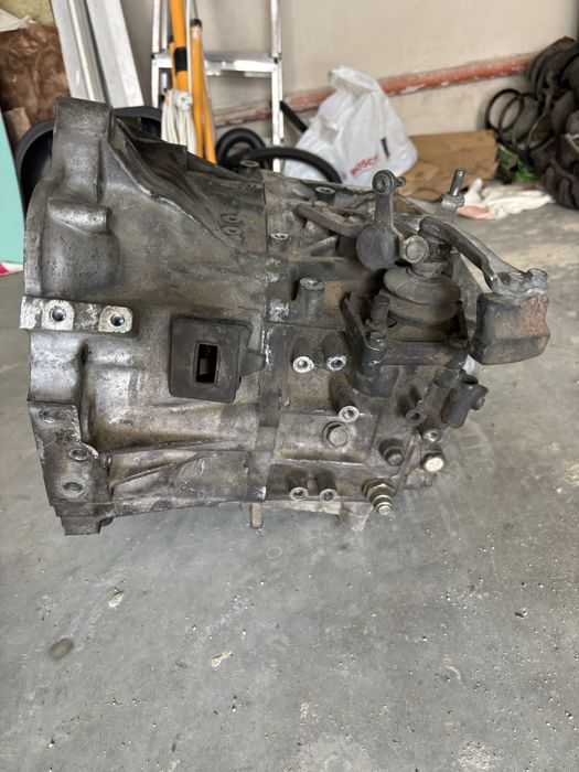 Скоростна кутия за Авенсис/ Toyota Avensis Т25, 2007г дизел