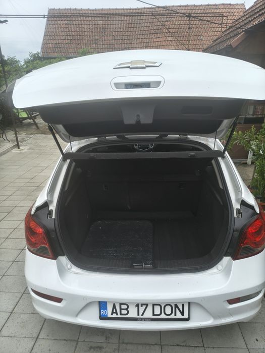 Vând Chevrolet Cruze