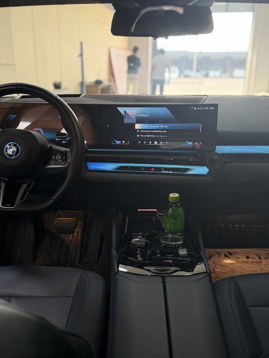Arenda(nasiya savdo)BMW i5 40Long probeg 21.500 elektr 2024-yil