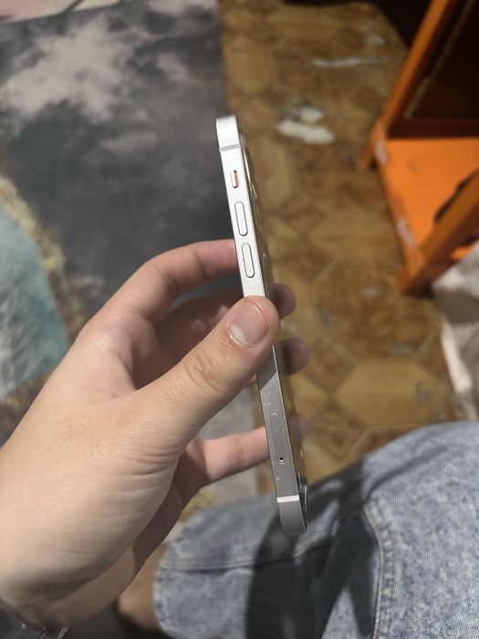 Продам 12 iphone