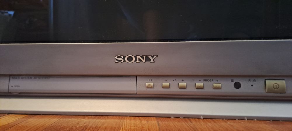телевизор SONY .