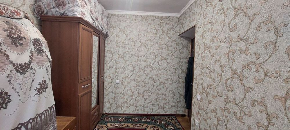 Квартира первая этаж 3 комнатная. уютное дом нашего дома срочно продаё