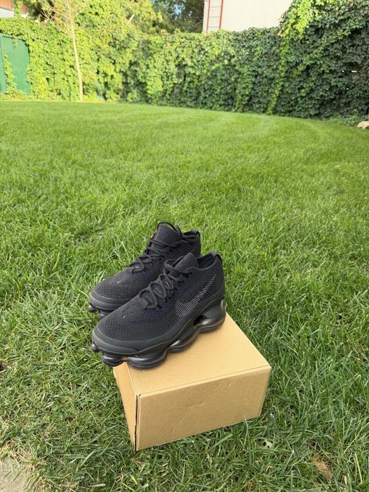 Nike Scorpion Black