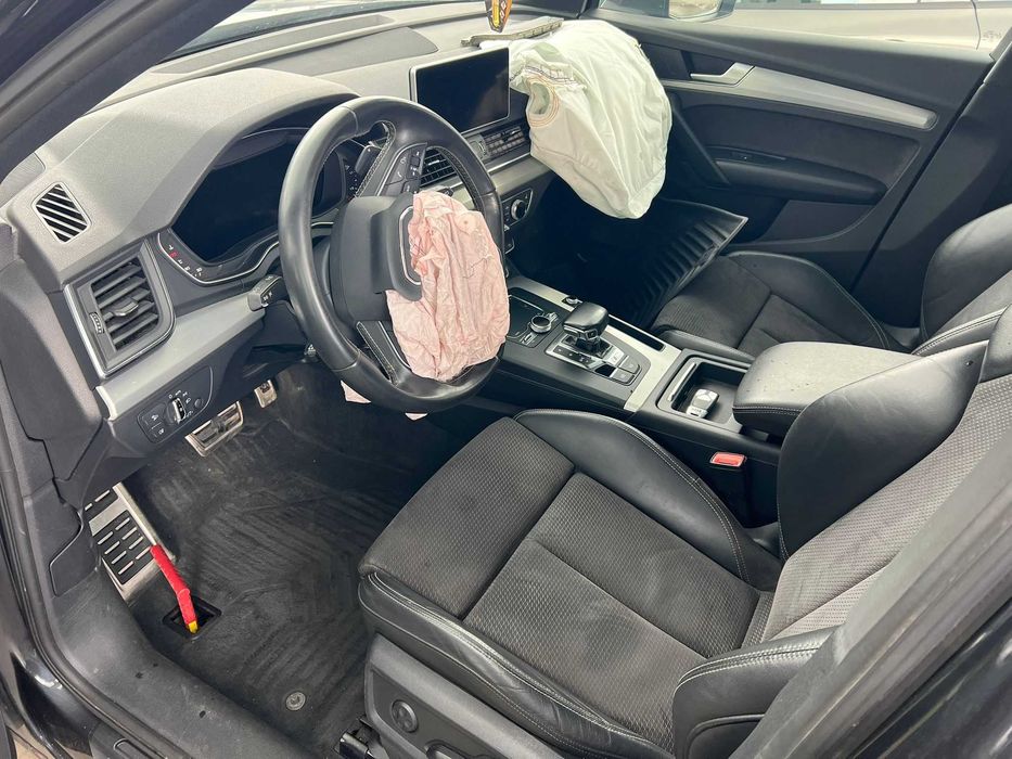 Audi SQ5 2018 Avariat FY 3.0 benzina 354 cp cockpit 210.000km