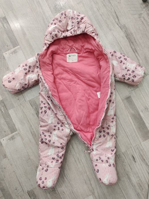 Продам комбинезон для девочки