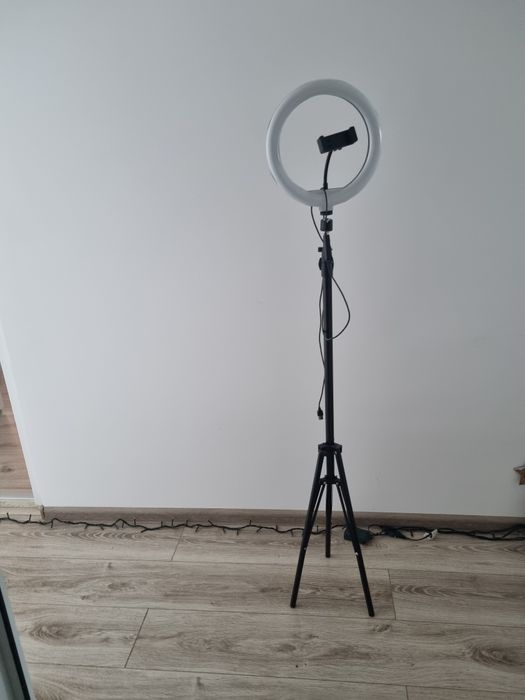 Trepied make up tiktok cu led