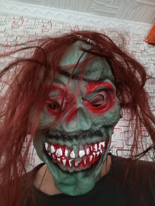 Маска маскарадная