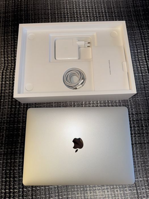 Apple Macbook Pro 13 8GB RAM 256GB SSD Silver 2021
