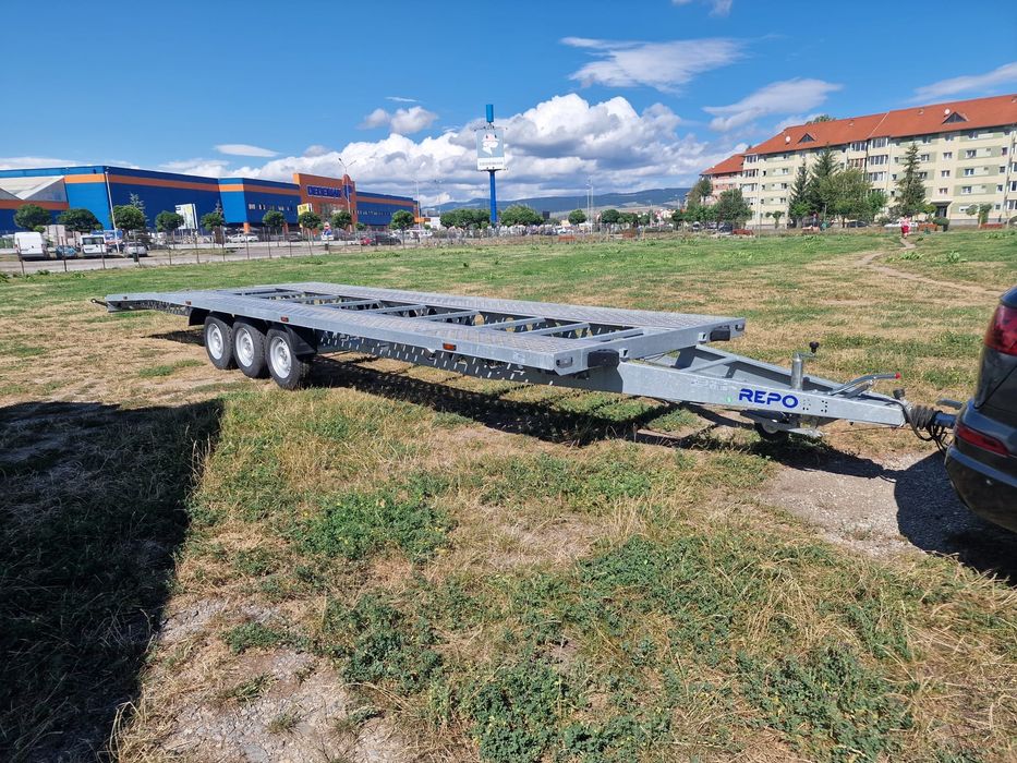 De vânzare trailer,platformra auto dublu 2 masini cu 3 axe