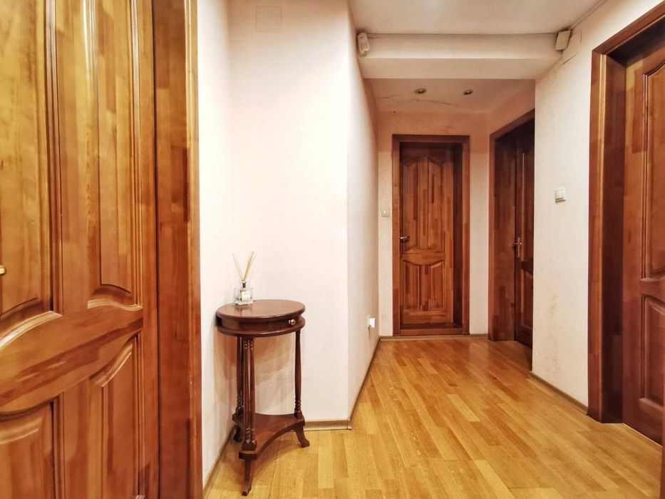 Продава се Тристаен апартамент в Варна, Център - 105 кв.м за 3334 €/кв.м - Снимка #10