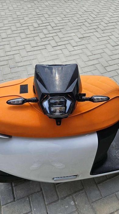 Фар за Surron Light Bee X L1e Road Legal 2025