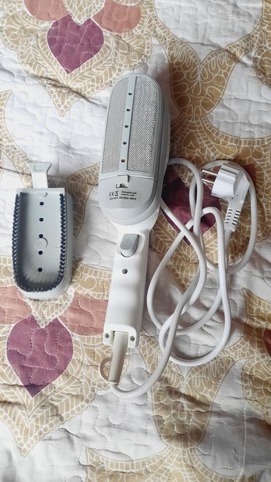 Fier de călcat vertical portabil cu aburi