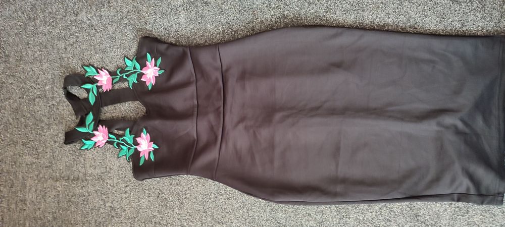 Rochii dama cambrate party , oraș sau sport