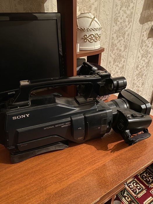 Видеокамера 2 батарея стойка прожектор