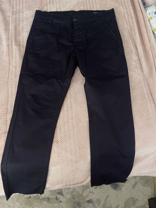 Blugi/Pantaloni de vânzare