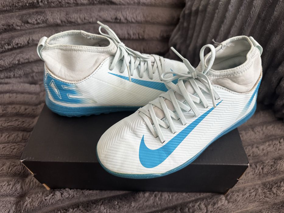 Ghete fotbal marimea 35