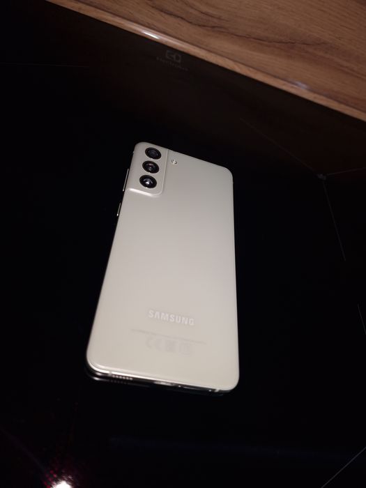 Продам samsung s21 fe