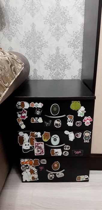 Продается письменный стол с тумбочкой!