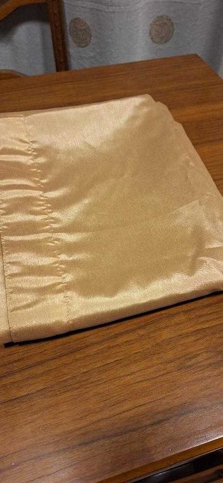 2 perdele noi ,finisate 60lei/bucata perdea culoare piersica6m 120 lei