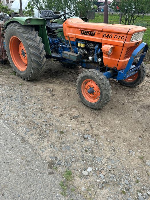 Vând tractor fiat 640