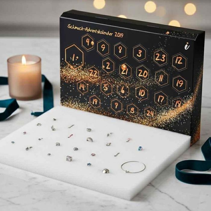 Луксозен бижутереб календар