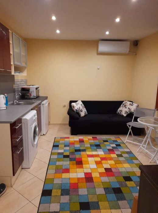 Дава се под наем Едностаен апартамент в Варна, Център - 40 кв.м за 475 € - Снимка #2