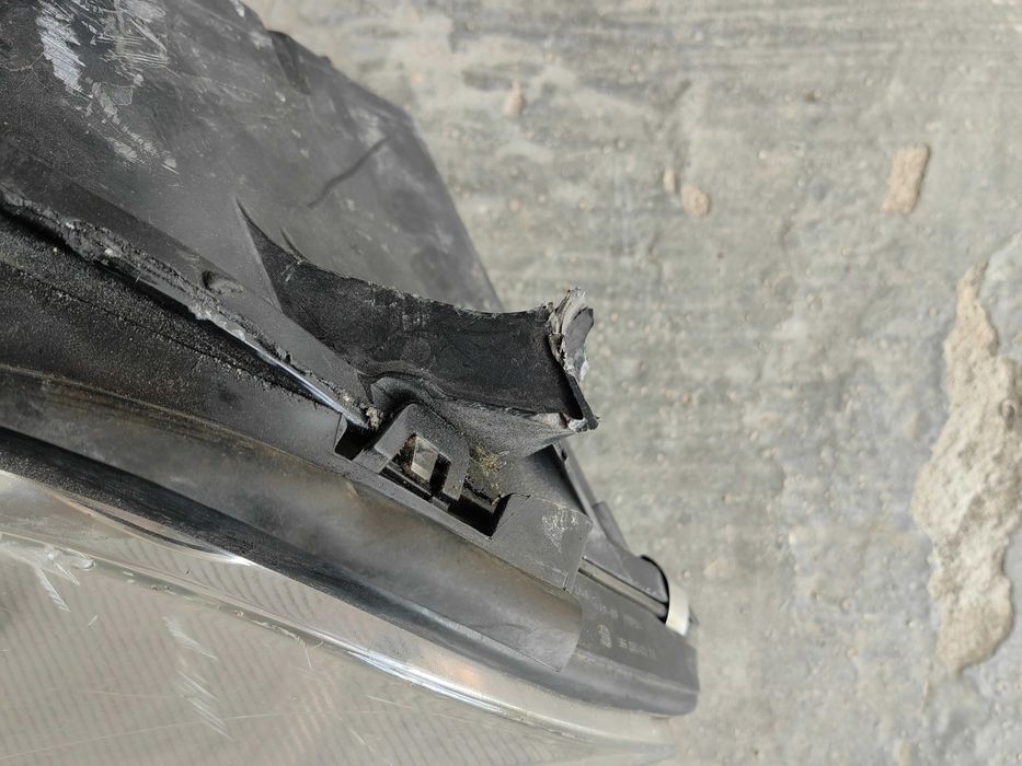 Фар Mercedes CLS W219 Xenon Десен / Фар Мерцедес ЦЛС W219 Оригинален