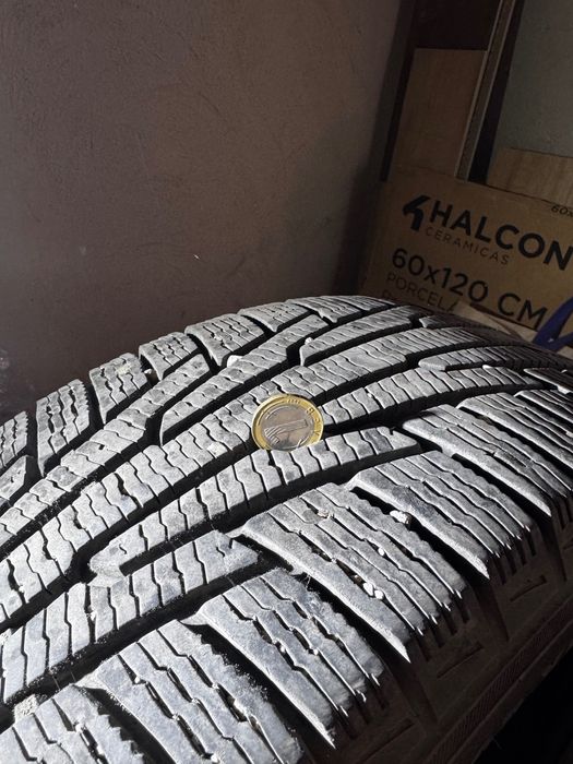 Зимни Гуми nokian 215/60/R17