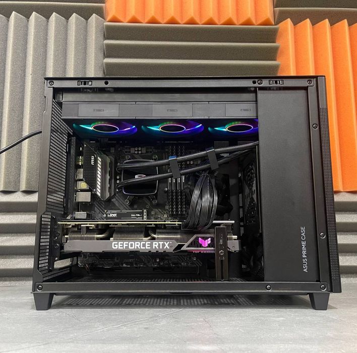 Компактный компьютер в сборе