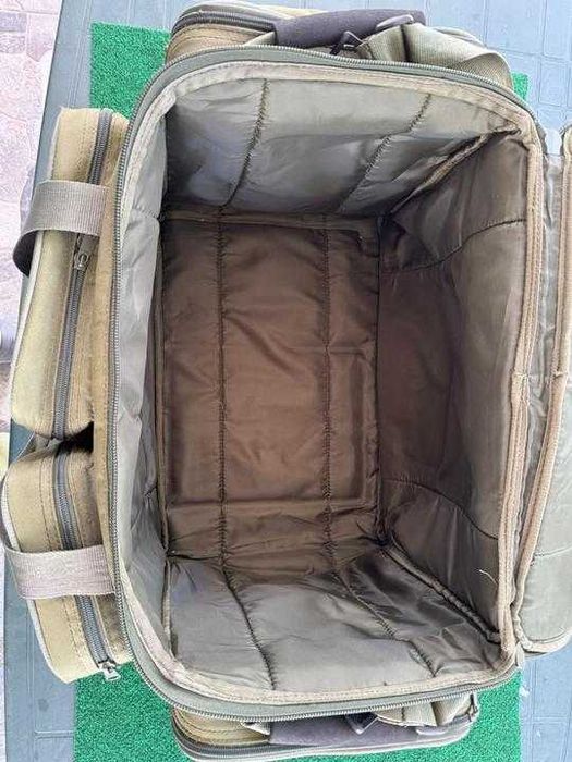 Geanta Trakker NGX Barrow Bag + suport galeata nadire Fox