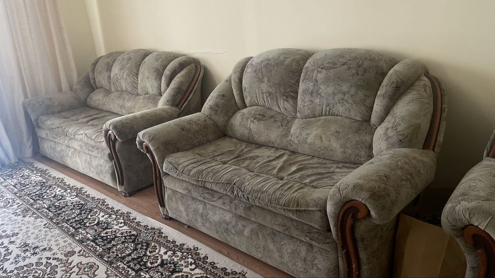 Срочно! Диван и кресло б/у