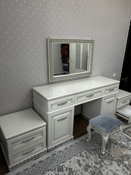 Спальный гарнитур сатылады!