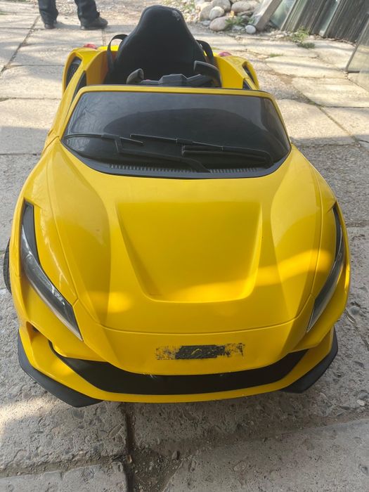 Детская машина Ферарри